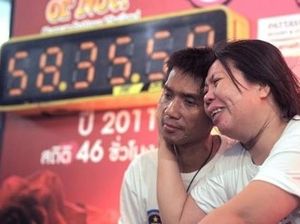 Kisah Pasangan Pecahkan Rekor Dunia Ciuman Terlama, Kini Bercerai Kisah Pasangan Pecahkan Rekor Dunia Ciuman Terlama, Kini Bercerai