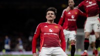 Harry Maguire di posisi kedua dengan nilai transfer 87 juta Euro atau setara Rp 1,66 triliun. Manchester United membelinya dari Leicester di tahun 2019(Manchester United via Getty Imag/Ash Donelon)