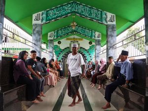 Jelang Ramadan, Kompleks Makam Syekh Yusuf Ramai Peziarah Jelang Ramadan, Kompleks Makam Syekh Yusuf Ramai Peziarah