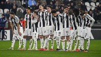 Juve-nya Motta tersingkir di playoff babak 16 besar Liga Champions oleh PSV, kandas di semifinal Piala Super Italia oleh AC Milan, dan terbaru dikandaskan tim papan bawah Empoli di perempatfinal Coppa Italia (Getty Images)