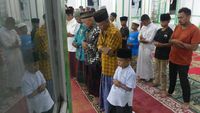 Laksanakan Tarawih, Warga Negeri Wakal dan Naqsabandiyah Puasa Hari Ini
