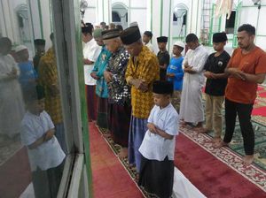 Laksanakan Tarawih, Warga Negeri Wakal dan Naqsabandiyah Puasa Hari Ini Laksanakan Tarawih, Warga Negeri Wakal dan Naqsabandiyah Puasa Hari Ini