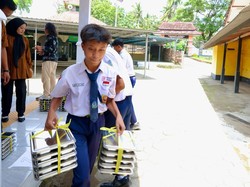 Jangan Langsung Salahkan BGN, Mari Melihat Rantai Risiko Keracunan Makanan