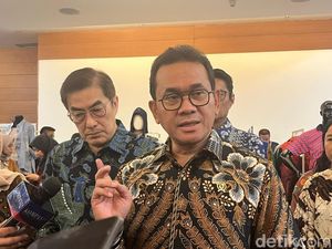 Mendag Revisi Aturan Impor, Khususnya soal Tekstil Mendag Revisi Aturan Impor, Khususnya soal Tekstil