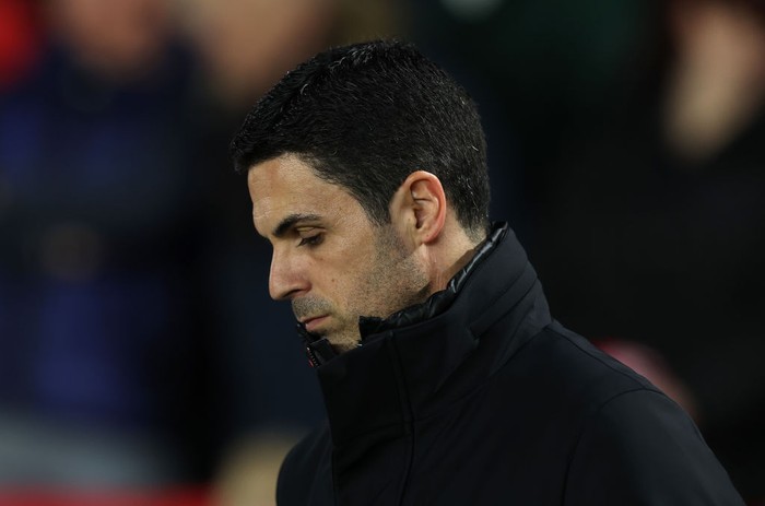 NOTTINGHAM, ENGLAND - FEBRUARY 26:  Mikel Arteta, the Arsenal manager, looks on during the Premier League match between Nottingham Forest FC and Arsenal FC at City Ground on February 26, 2025 in Nottingham, England. (Photo by David Rogers/Getty Images)
