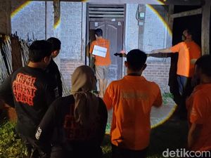 Antok Seakan Tak Ada Beban Saat Jalani Rekonstruksi Mutilasi Uswatun Antok Seakan Tak Ada Beban Saat Jalani Rekonstruksi Mutilasi Uswatun