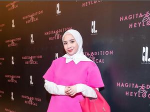7 Foto Gaya Nagita Slavina Pakai Hijab Pashmina Putih, Bikin Pangling 7 Foto Gaya Nagita Slavina Pakai Hijab Pashmina Putih, Bikin Pangling