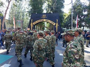 Respons Wamendagri soal Retret Kepala Daerah Dilaporkan ke KPK Respons Wamendagri soal Retret Kepala Daerah Dilaporkan ke KPK