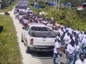 Video: Pelajar di Papua Turun ke Jalan Lagi Tolak MBG dan Minta Pendidikan Gratis