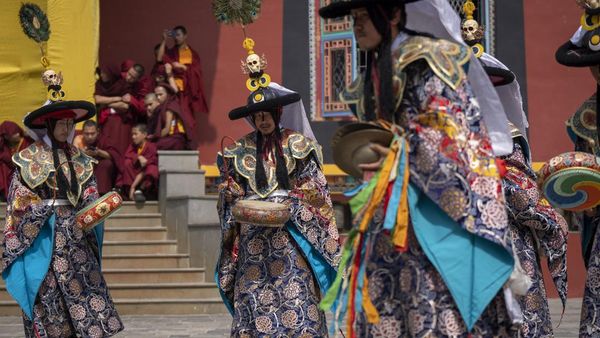 Peringati Gyalpo Losar, Budaya Tradisional Tahun Baru Tibet