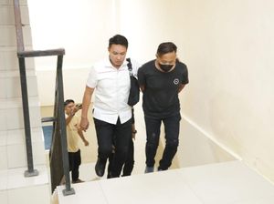 Tersangka Kasus Korupsi Jembatan Walemping Barru Rp 1,4 M Ditangkap di Polman Tersangka Kasus Korupsi Jembatan Walemping Barru Rp 1,4 M Ditangkap di Polman