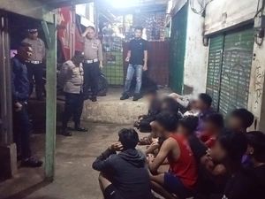 Balap Lari di Flyover Serua Tangsel Dibubarkan, 15 Remaja Diamankan Balap Lari di Flyover Serua Tangsel Dibubarkan, 15 Remaja Diamankan