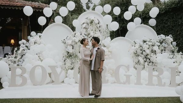 Its a Baby Boy! Kebahagiaan Aaliyah Massaid dan Thariq Gelar Gender Reveal