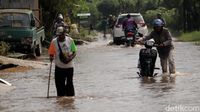 Banjir Terjang Perbatasan Bandung
