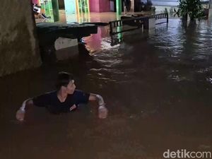 Curhat Warga Bandar Lampung Sehari 2 Kali Rumah Terendam Banjir: Kaya Minum Obat Curhat Warga Bandar Lampung Sehari 2 Kali Rumah Terendam Banjir: Kaya Minum Obat