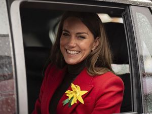 Video: Parade St. Patrick Pertama Kate Middleton Setelah Selesai Kemoterapi Video: Parade St. Patrick Pertama Kate Middleton Setelah Selesai Kemoterapi