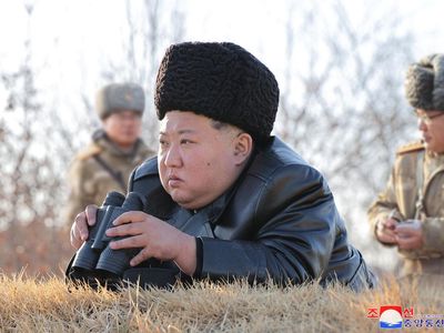 Kim Jong Un Perintahkan Kesiapan Nuklir Saat Uji Coba Rudal