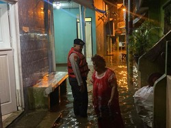 3 RT di Jatinegara Jaktim Banjir Usai Hujan, Tinggi Air Hingga 50 Cm