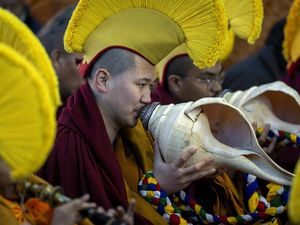 Melihat Ritual Sambut Tahun Baru Tibet di India