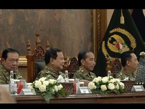 Gala Dinner Retret Kepala Daerah, Prabowo Duduk Diapit SBY-Jokowi