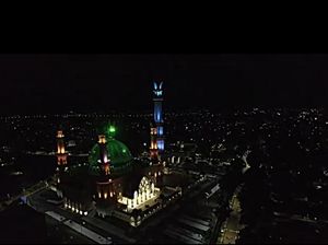 3 Syekh Asal Timur Tengah Akan Pimpin Salat Tarawih di IC Mataram 3 Syekh Asal Timur Tengah Akan Pimpin Salat Tarawih di IC Mataram