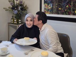 Syahrini dan Reino Barack Rayakan Ultah Pernikahan di Resto Michelin Syahrini dan Reino Barack Rayakan Ultah Pernikahan di Resto Michelin