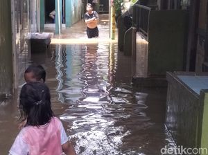Video: Korban Banjir Kebon Pala Ngungsi di SD, Butuh Makanan Berbuka-Sahur Video: Korban Banjir Kebon Pala Ngungsi di SD, Butuh Makanan Berbuka-Sahur