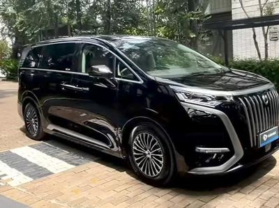 Wujud MPV Mewah Penantang Alphard yang Jadi Armada Taksi Baru BlueBird