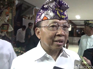 Koster Jelaskan KB 4 Anak, Sebut untuk Cetak Penerus Budaya Bali Koster Jelaskan KB 4 Anak, Sebut untuk Cetak Penerus Budaya Bali
