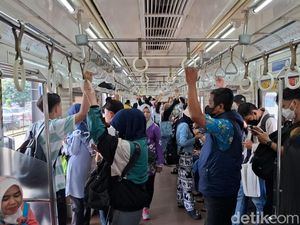 Aturan Buka Puasa di KRL hingga LRT: Hanya Boleh Makanan Ringan