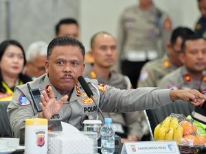 Kakorlantas Matangkan Strategi One Way Nasional demi Pastikan Arus Mudik Lancar Kakorlantas Matangkan Strategi One Way Nasional demi Pastikan Arus Mudik Lancar