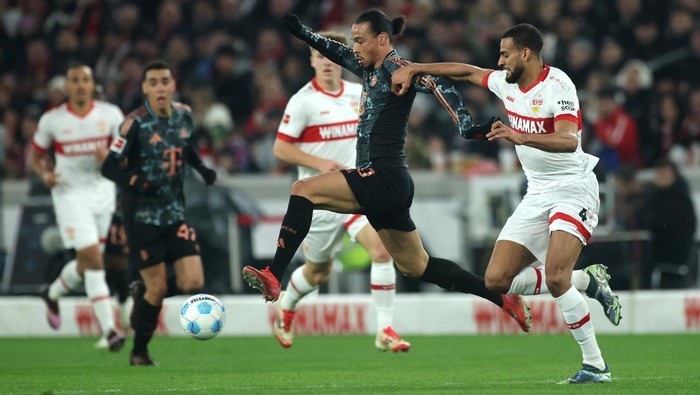 Leroy Sane STUTTGART, GERMANY - FEBRUARY 28: Leroy Sane of Bayern Munich runs with the ball whilst under pressure from Josha Vagnoman of VfB Stuttgart during the Bundesliga match between VfB Stuttgart and FC Bayern München at MHPArena on February 28, 2025 in Stuttgart, Germany. (Photo by Alex Grimm/Getty Images)