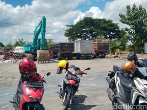 Polisi Gerebek Tambang Pasir di Gemampir Klaten, 1 Ekskavator Disita Polisi Gerebek Tambang Pasir di Gemampir Klaten, 1 Ekskavator Disita