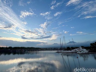 Spot Ngabuburit Asik di Pantai Boom