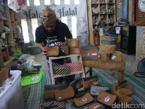 Warga Kudus Cuan dari Ubah Limbah Karung Goni Jadi Tas, Begini Ceritanya Warga Kudus Cuan dari Ubah Limbah Karung Goni Jadi Tas, Begini Ceritanya