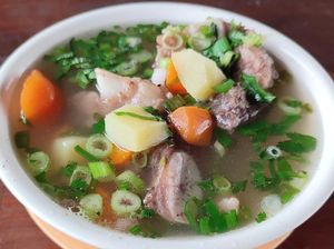 Resep Sup Iga Sayuran Berkuah Kaldu Bening Menyegarkan Resep Sup Iga Sayuran Berkuah Kaldu Bening Menyegarkan