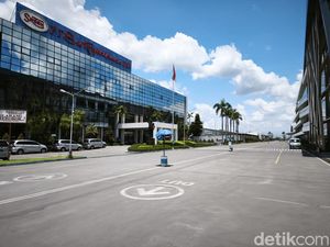 Tuding Kurator Lelang Aset Pribadi, Keluarga Bos Sritex Siapkan 152 Bukti Tuding Kurator Lelang Aset Pribadi, Keluarga Bos Sritex Siapkan 152 Bukti