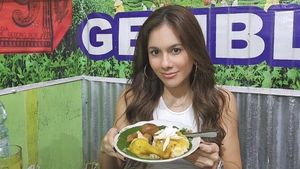 Wulan Guritno Hobi Ngopi hingga Makan Nasi Liwet Solo