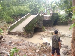 Banjir di Kemusu Boyolali: Jembatan Putus hingga Rumah Roboh