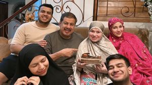 Begini Potret Seru Sahur Pertama Keluarga Fadil Jaidi
