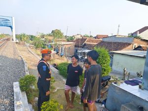 Dilarang Ngabuburit di Jalur Kereta! Melanggar Bisa Kena Denda Rp 15 Juta