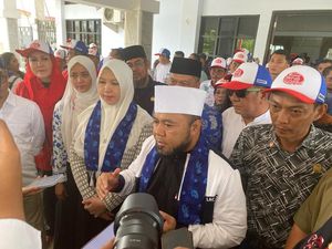 Pulang Retret, Gubernur Bengkulu Disambut Ratusan Kepala Desa Pulang Retret, Gubernur Bengkulu Disambut Ratusan Kepala Desa