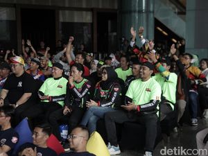 Nobar MotoGP Thailand: Marc Marquez Menang, Penonton Ikut Riang