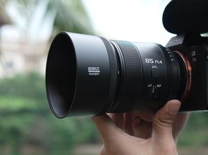 Review Lensa Sirui Aurora 85mm, Kinerja dan Kualitas di Luar Ekpektasi