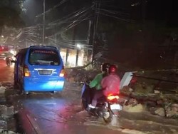 Kawasan Puncak Bogor Diterjang Banjir hingga Longsor Akibat Hujan Deras