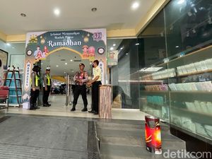 Beri Rasa Aman Saat Ramadan, Polisi Bojonegoro Patroli di Pusat Keramaian