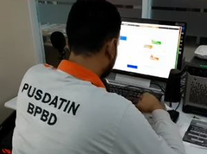 Video: Pos Pantau Depok Siaga 1, Warga Jakarta Waspada Banjir! Video: Pos Pantau Depok Siaga 1, Warga Jakarta Waspada Banjir!