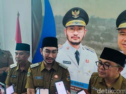 Kala Jeje Masih Canggung di Hari Pertama Kerja Jadi Bupati KBB