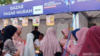 Bazar Murah #DemiIndonesia Mandiri Pangan Diserbu Emak-Emak