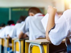 Kalkulasi Komisi X DPR Jika Biaya Sekolah SD-SMP Swasta Gratis, Yakin Negara Mampu
